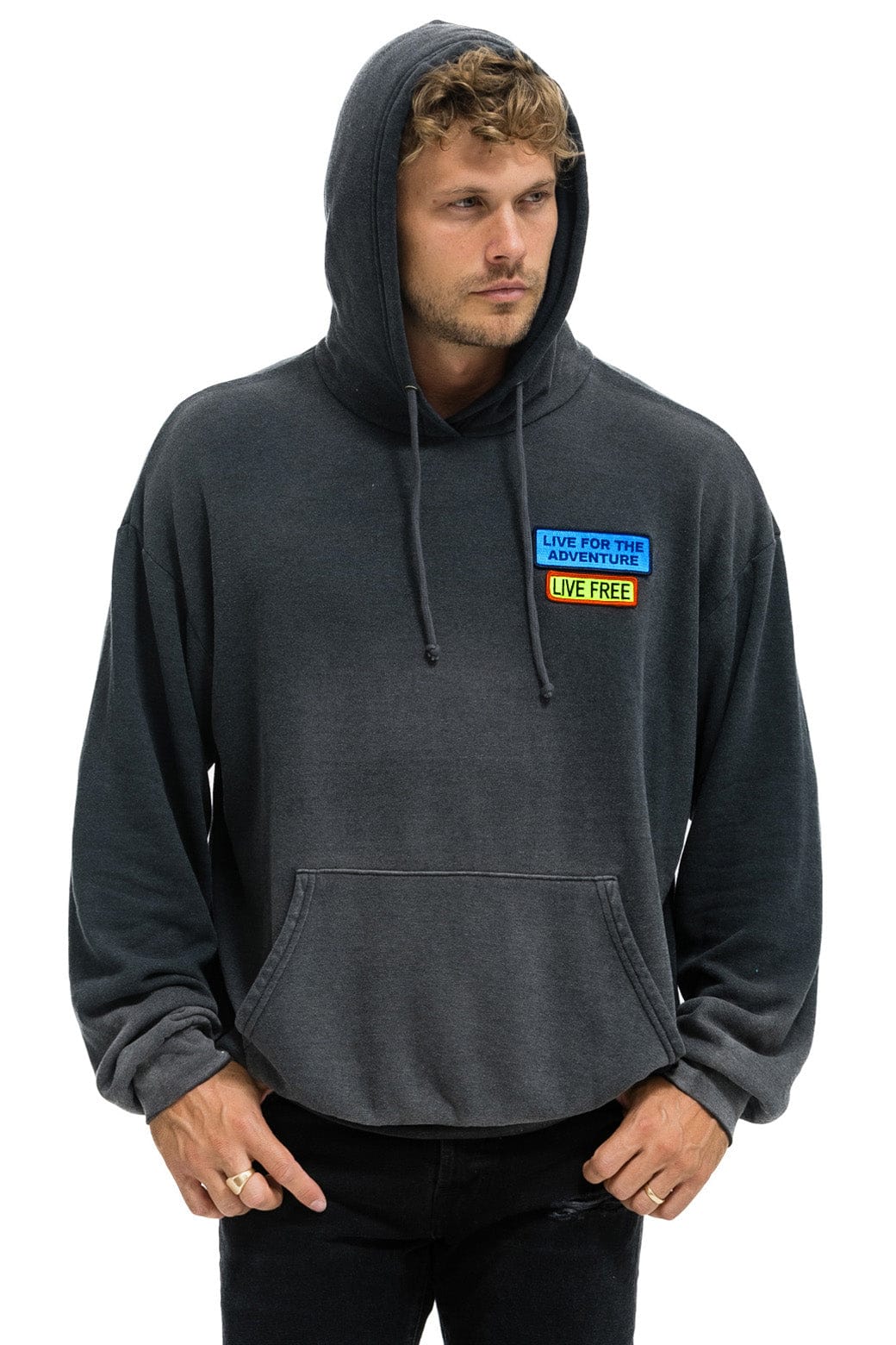LIVE FREE ADVENTURE PATCH PULLOVER RELAXED HOODIE - FADED SMOKE