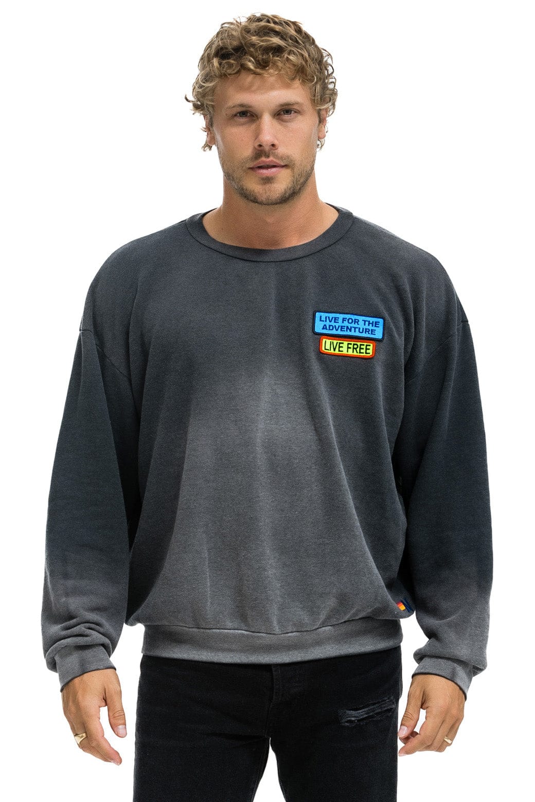 LIVE FREE ADVENTURE PATCH RELAXED CREW SWEATSHIRT - FADED SMOKE
