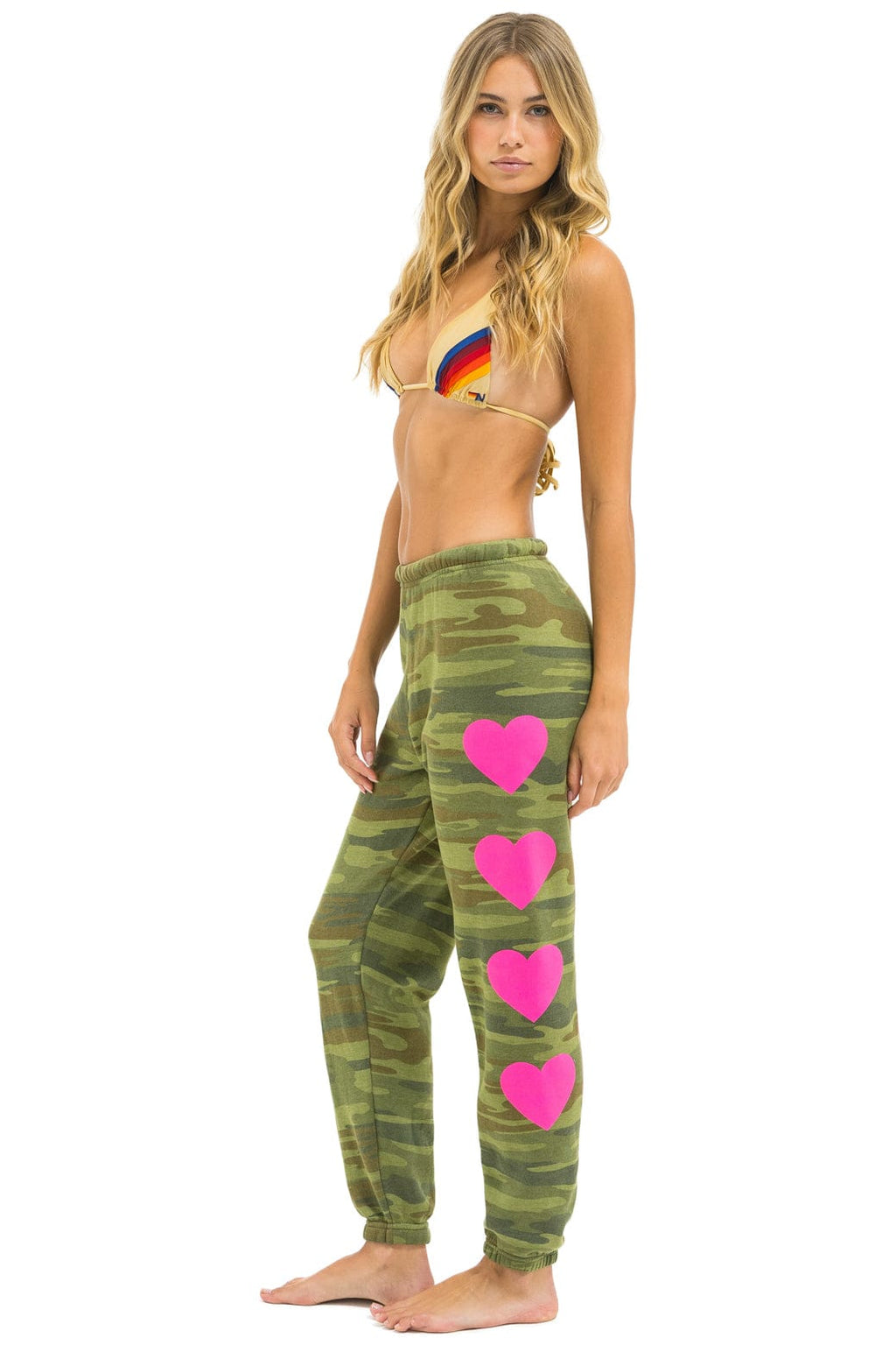 HEART 4 SWEATPANTS - CAMO NEON PINK