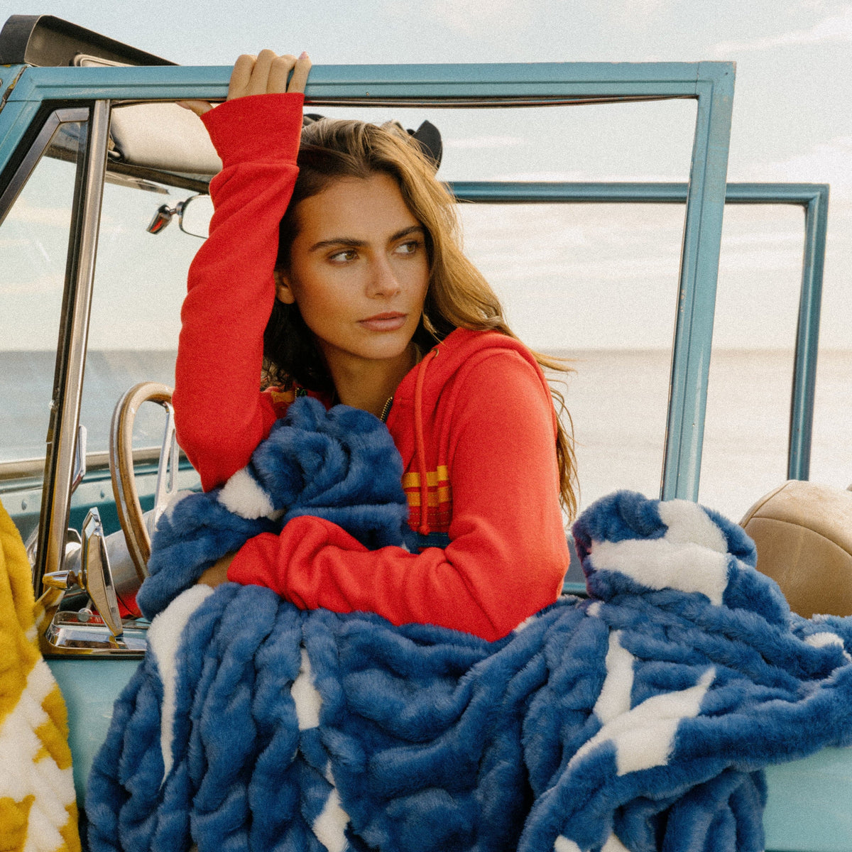 Aviator Nation x Lola Blanket - Blue White Bolt