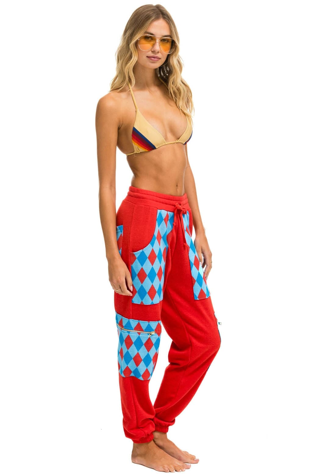 DIAMOND SMILEY 2 EMBROIDERY CARGO COLOR BLOCK SWEATPANTS - RED SKY