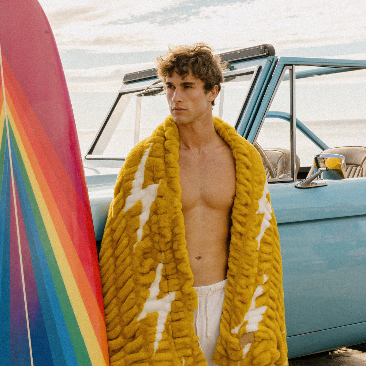 Aviator Nation x Lola Blanket - Gold White Bolt